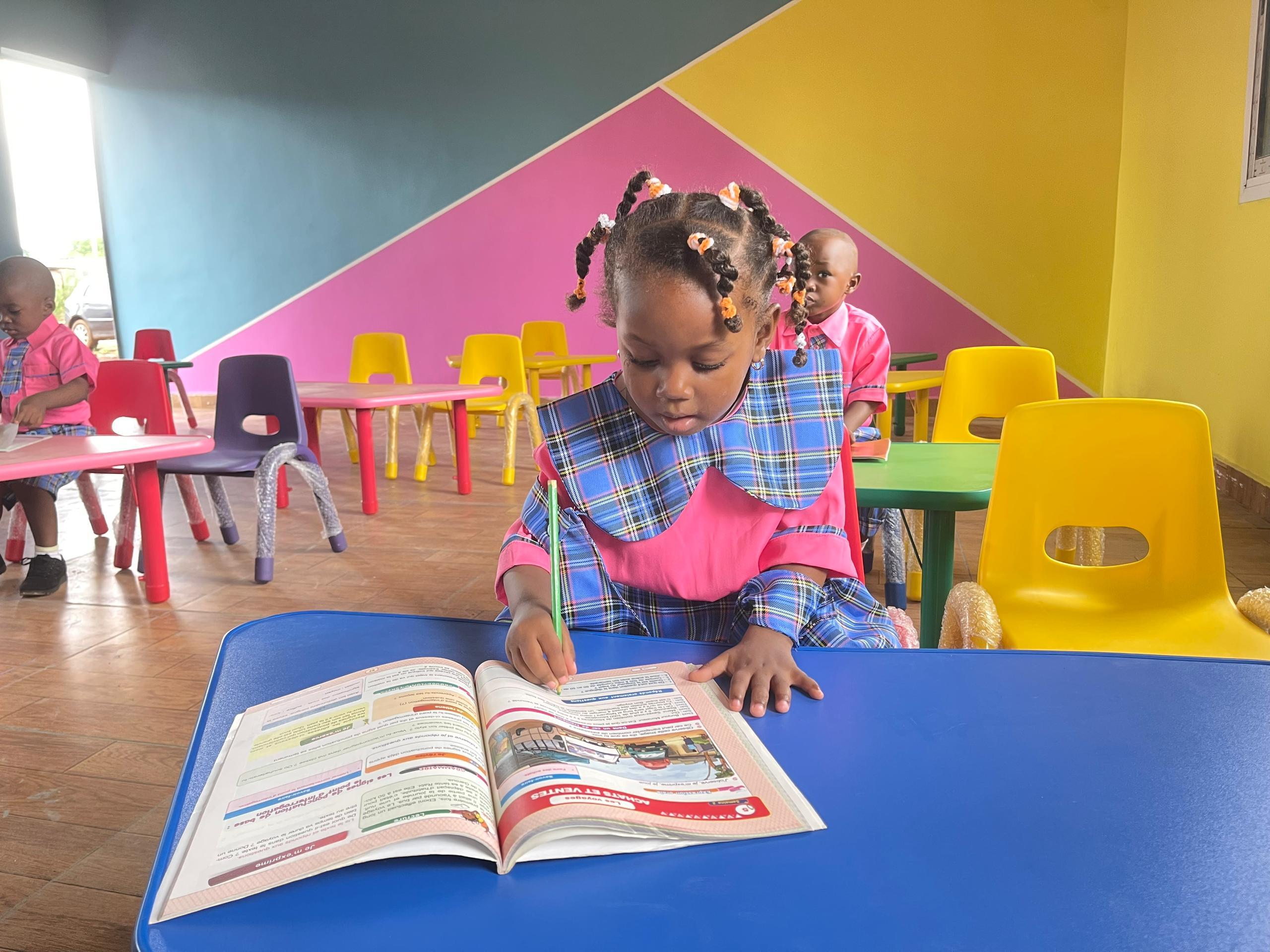 Étudiants travaillant 2